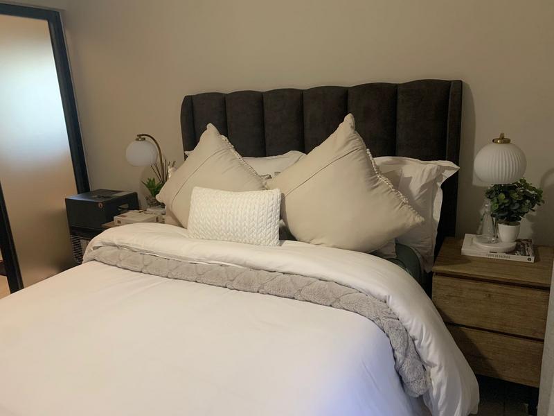 To Let 1 Bedroom Property for Rent in Sandown Western Cape